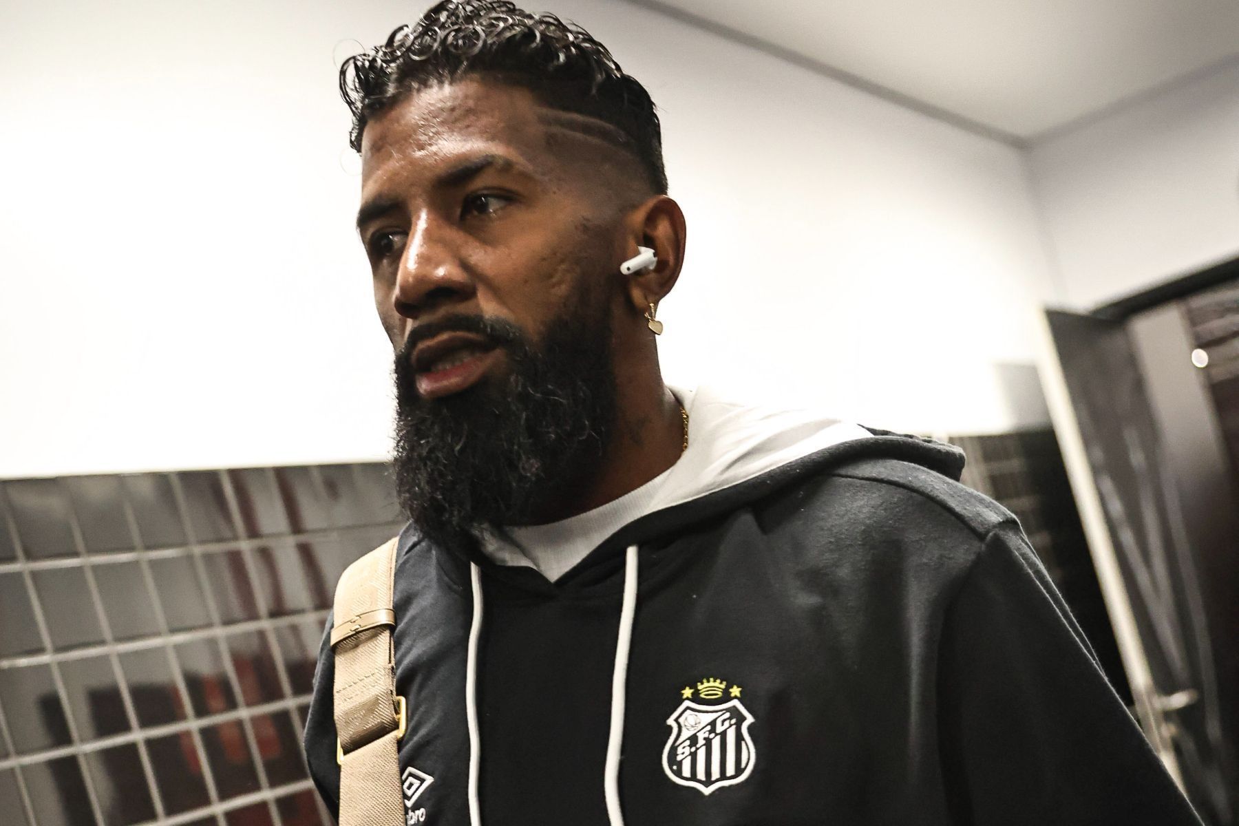 Rodinei desabafa após eliminação do Santos para o Atlético: ‘Derrota mais dolorida’