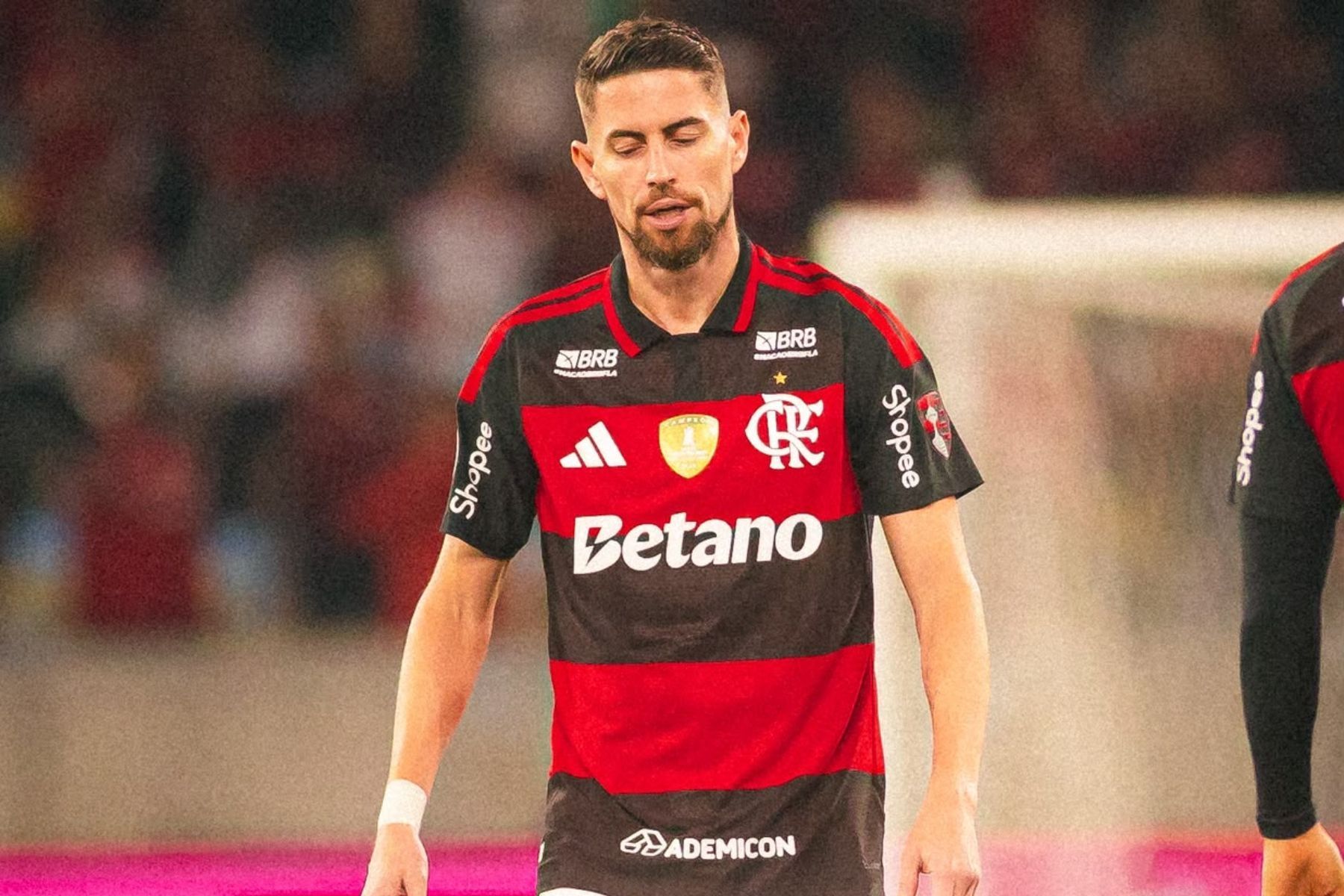 Titular do Flamengo é expulso contra o Del Valle e vira desfalque para semi da Libertadores