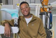 Mbappé encerra parceria com a Nike e anuncia acordo com marca suíça