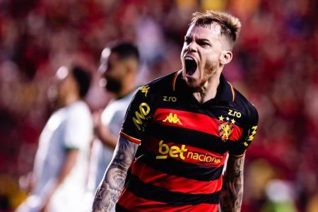 Chrystian Barletta fez o primeiro gol da virada do Sport