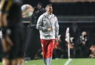 Pezzolano admite 'desespero' do Inter no Brasileiro: 'Cada dia fica mais difícil'