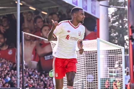 Isak foi o autor do gol do Liverpool na partida