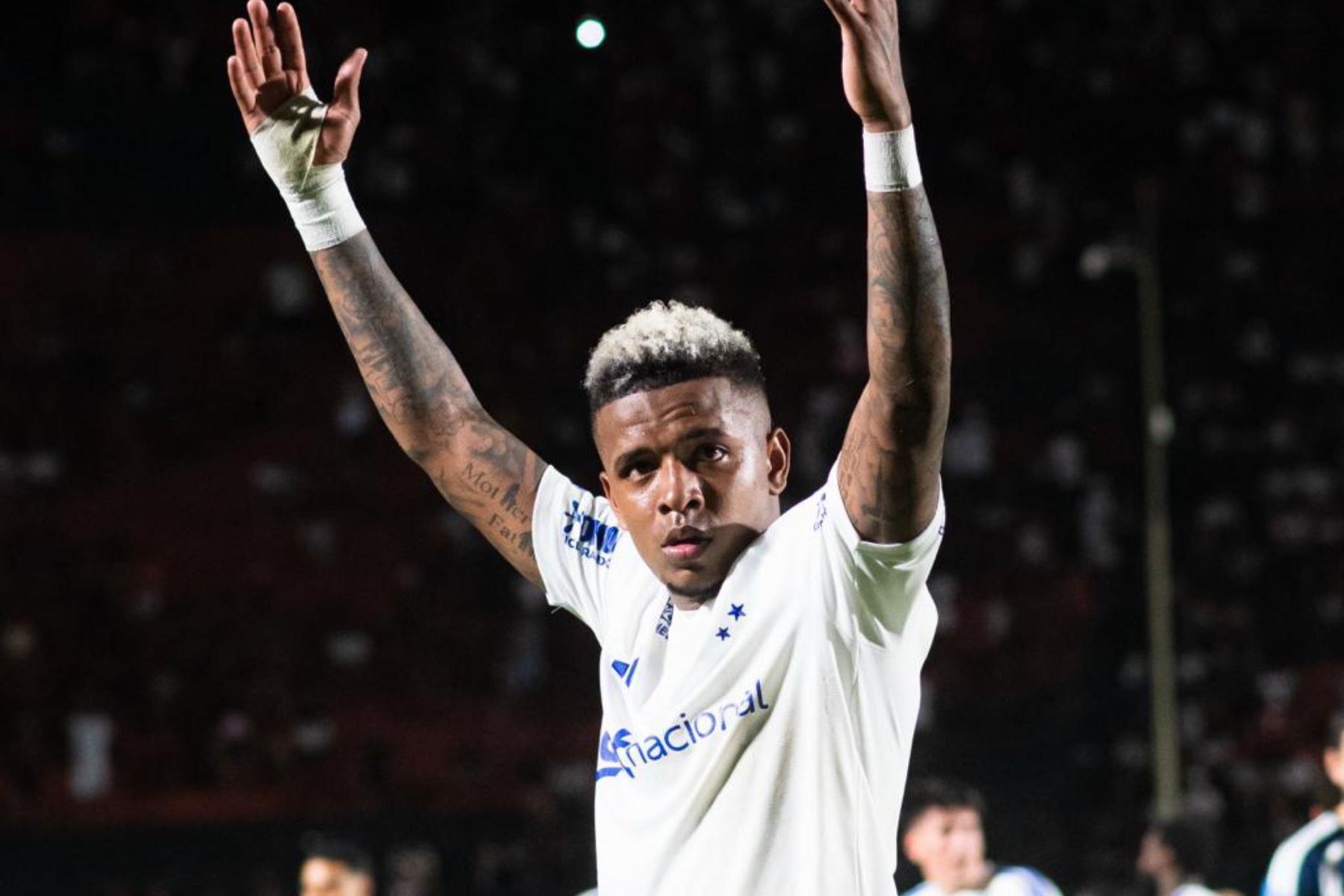 Convocado e melhor em campo pelo Cruzeiro, Arroyo vive 'domingo dos sonhos'