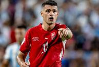 Capitão da Suíça, Xhaka admite falsificação de certificado de vacina contra Covid-19