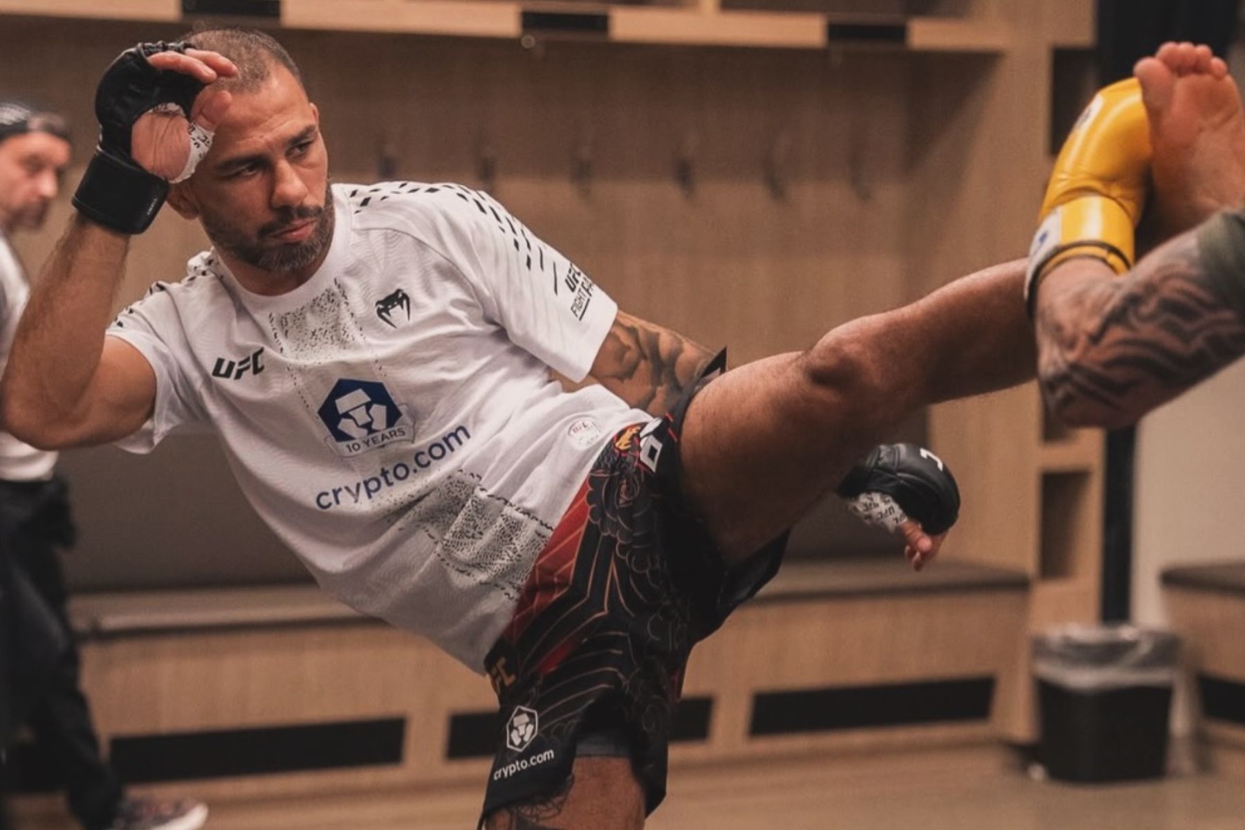 Pantoja quebra o silêncio após derrota no UFC 331: 'Só covardes fazem isso'