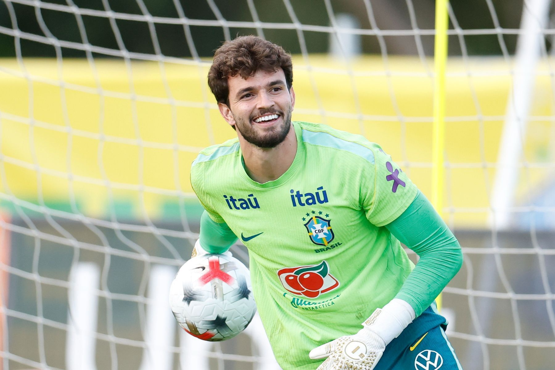 De Raul a Brazão: Otávio segue legado de goleiros do Cruzeiro na Seleção Brasileira
