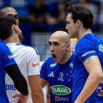 Em jogo acirrado, Sada Cruzeiro vence Praia Clube no tie-break pelo Mineiro de Vôlei