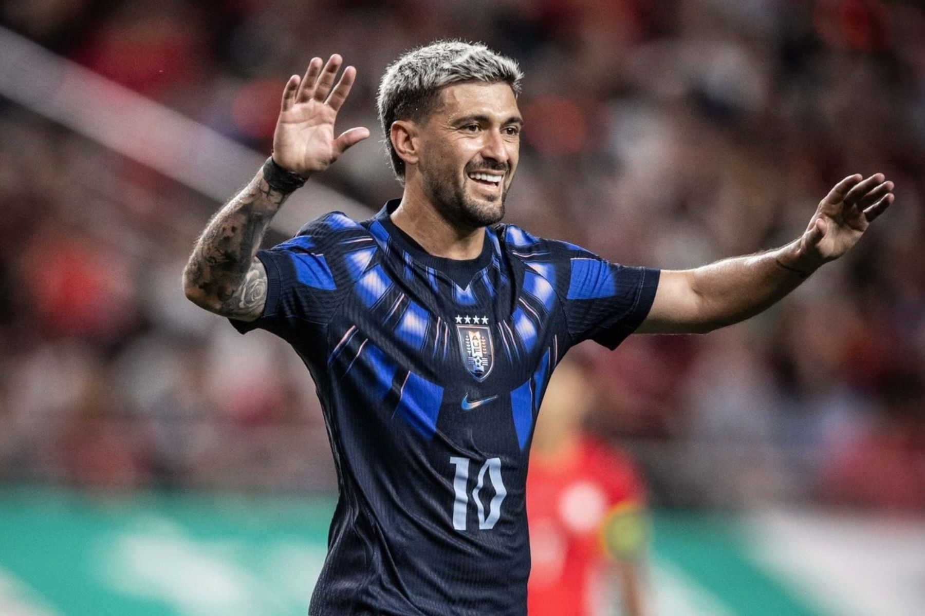 Após não conseguir jogar na Copa, Arrascaeta volta a marcar pelo Uruguai