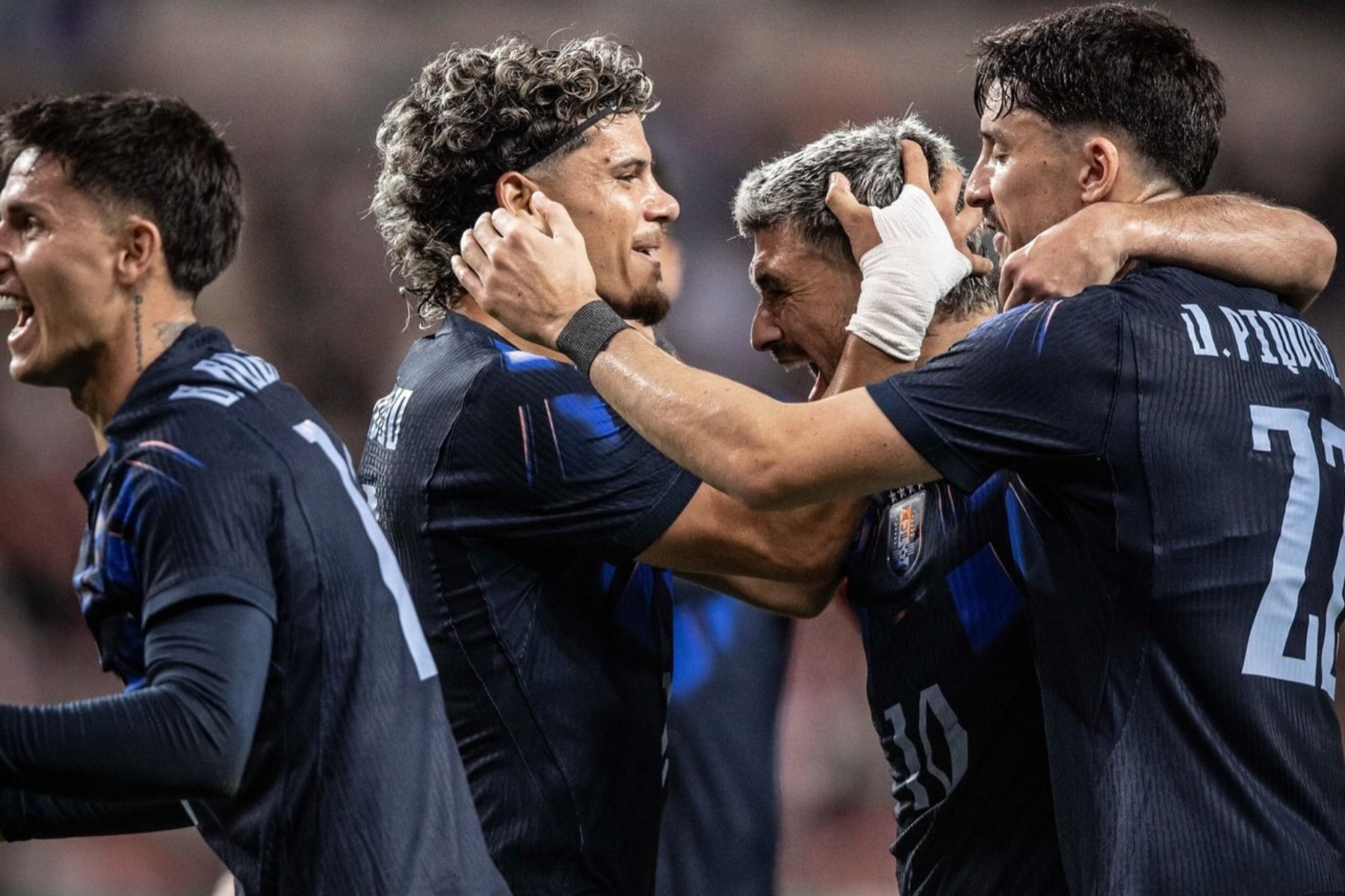 Com show de jogadores do Flamengo, Uruguai goleia Coreia e se recupera na Data Fifa