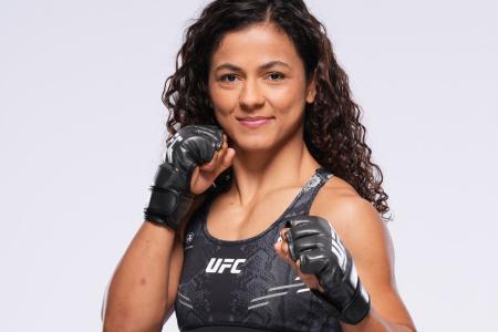 Natália Silva, lutadora mineira do UFC