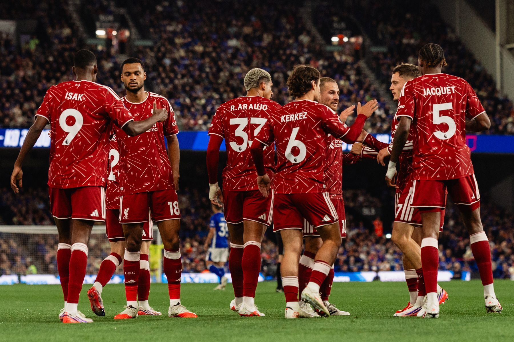 Liverpool anuncia novo patrocinador máster e encerrará parceria histórica