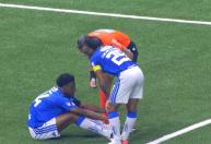Zagueiro do Cruzeiro 'revive' drama, sente dores e é sacado de jogo contra o Atlético