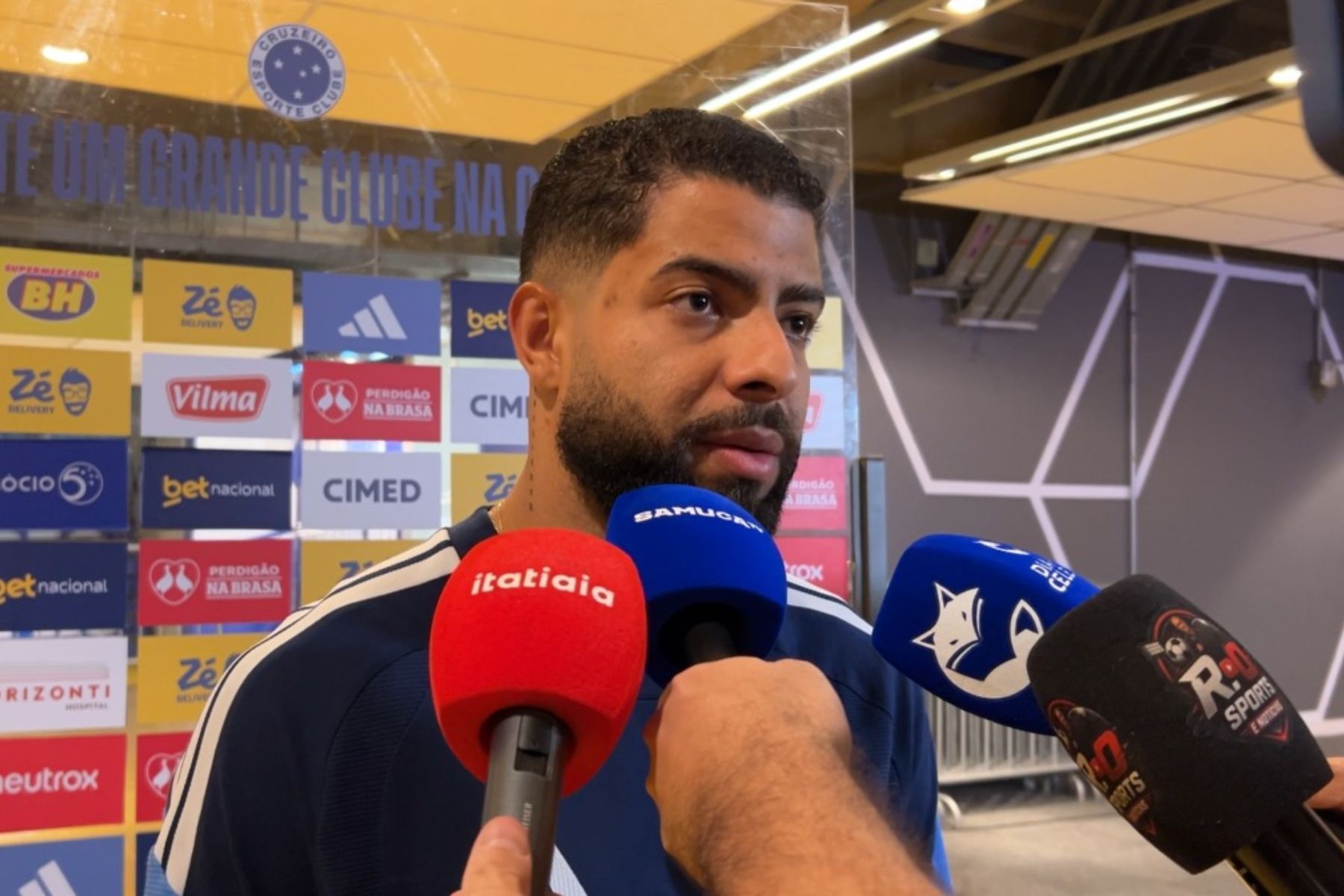 João Marcelo revela 'semana difícil' após eliminação, mas vê resposta do Cruzeiro