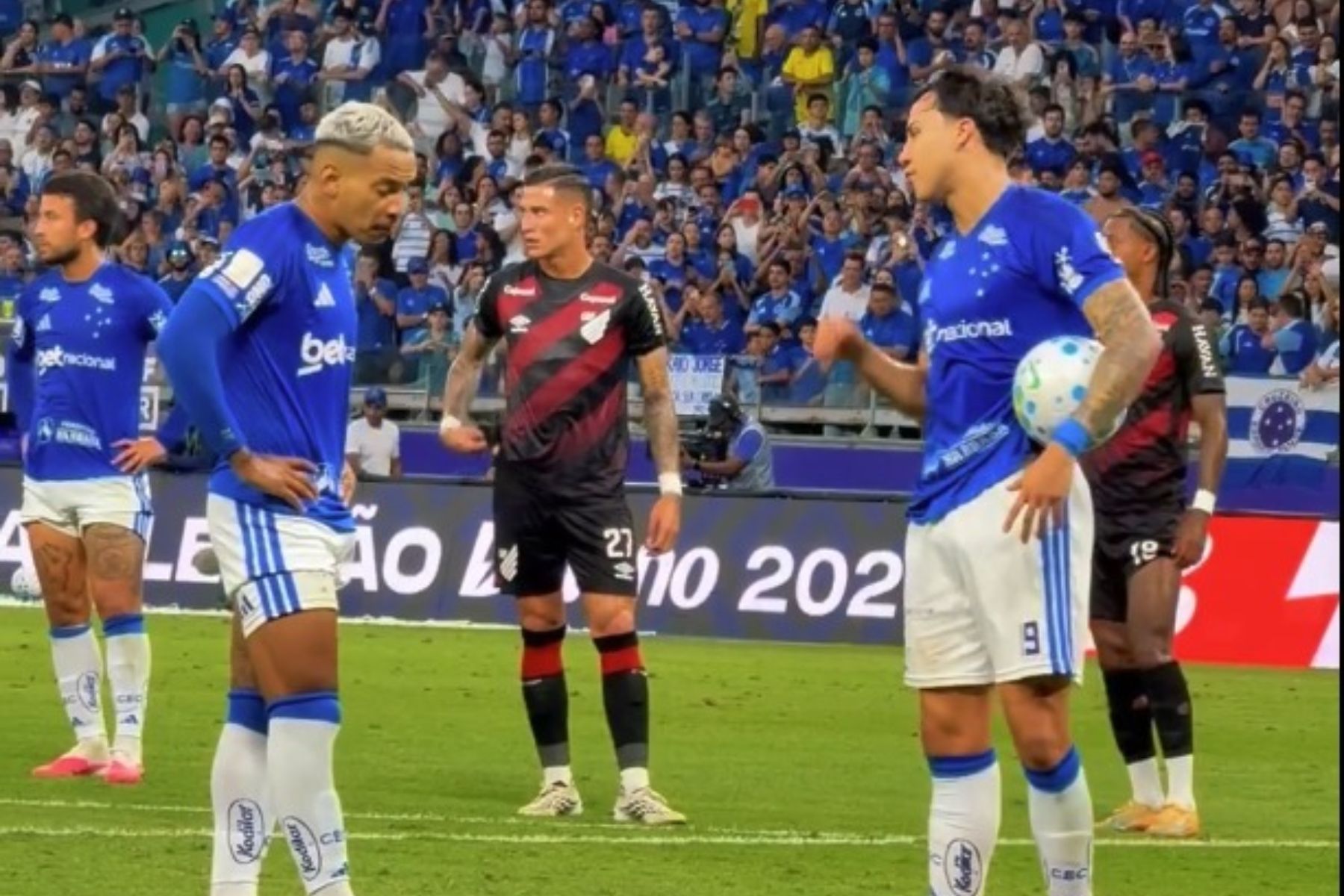 Cruzeiro: dublador 'revela' diálogo da discussão entre Kaio Jorge e Matheus Pereira