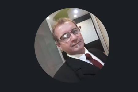 Foto do arquiteto argentino Rodolfo Bassi em rede social • Reprodução/Redes sociais
