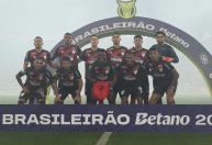 Athletico-PR perde titular e técnico para jogo contra o Atlético pelo Brasileirão