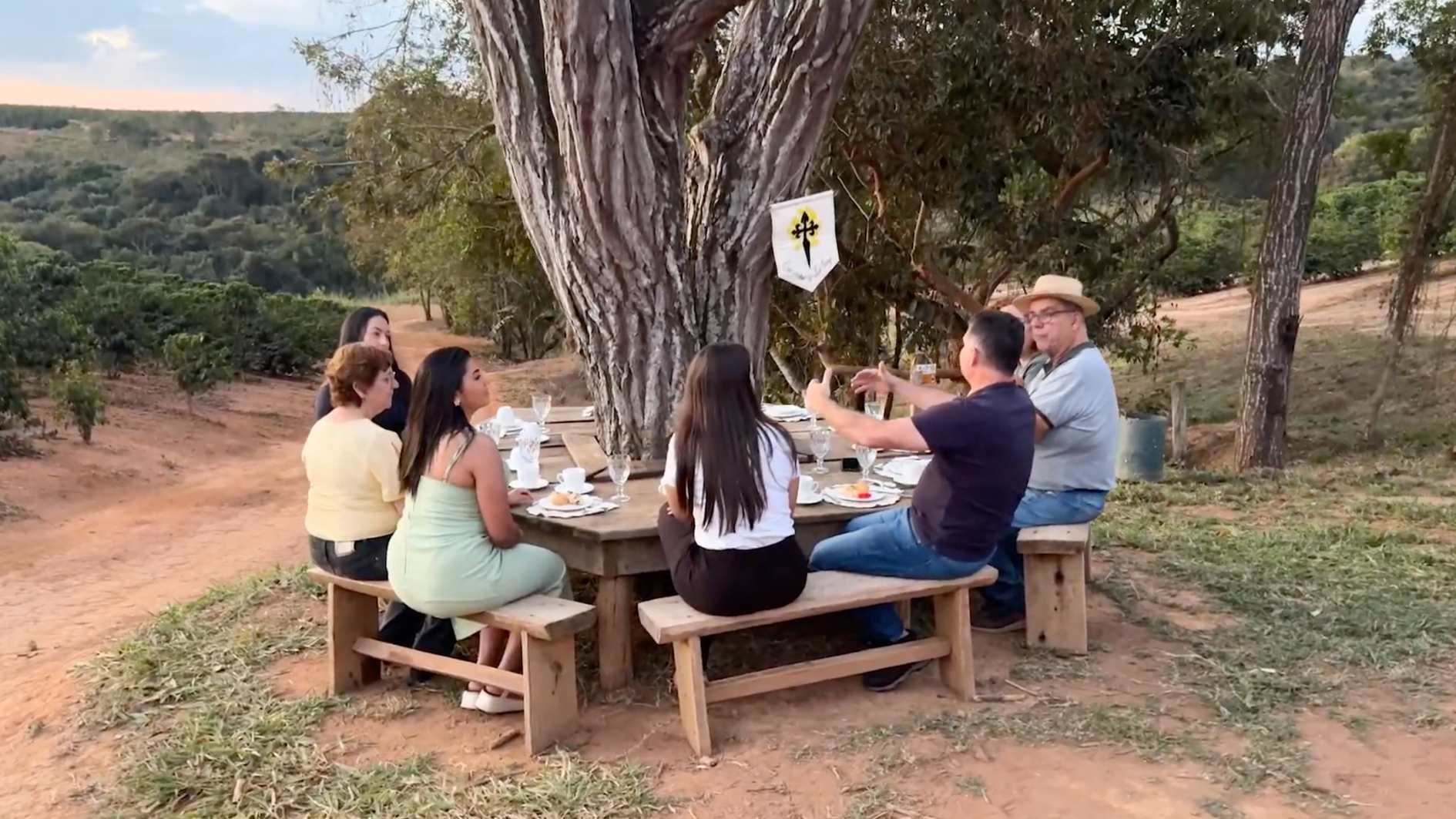 São Tiago: café nas alturas e caminho de fé em Minas Gerais