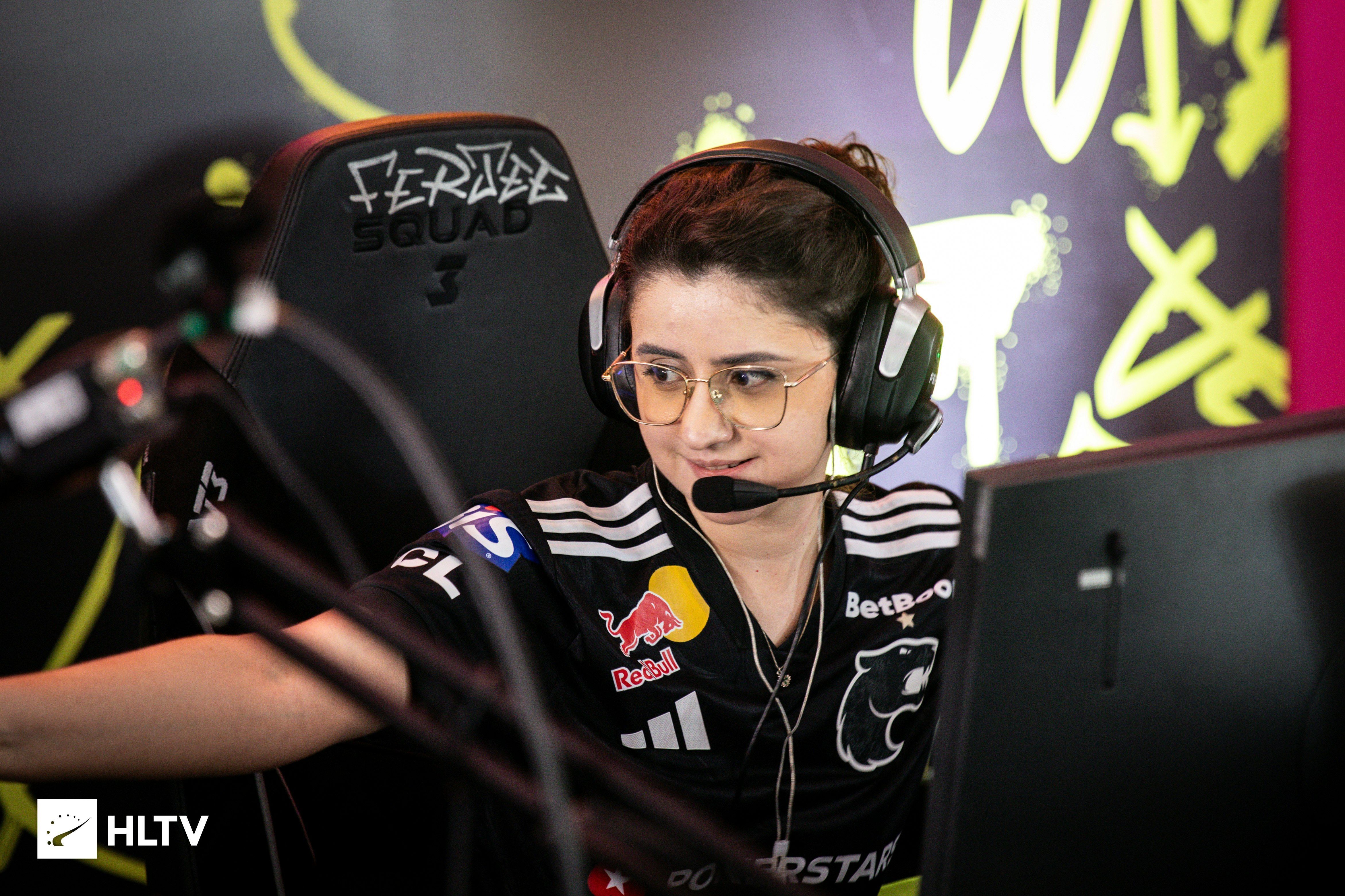 Bizinha explica saída da FURIA do CS2 e migração para o VALORANT: 'Muitas vão sair'