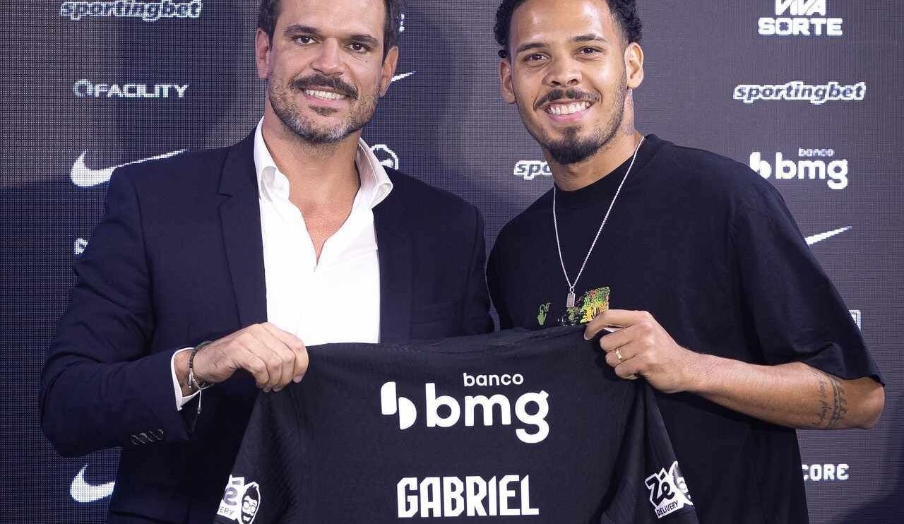 Antes ‘goleador', Gabriel é apresentado no Vasco como opção para zaga