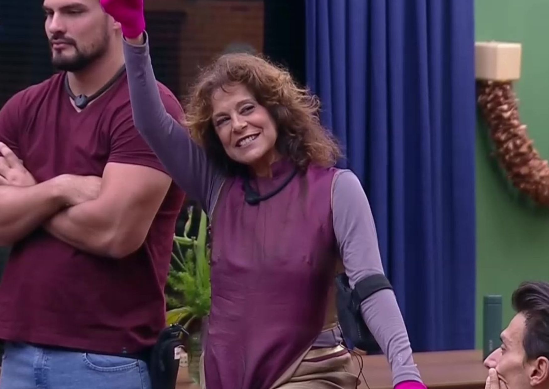 'Chupa que é de uva', diz Giovanna para rivais após receber herança em A Fazenda 18