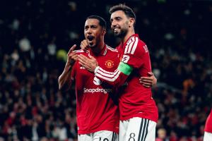Brasileiro marca, e Manchester United goleia Sabah Baku na estreia da Champions