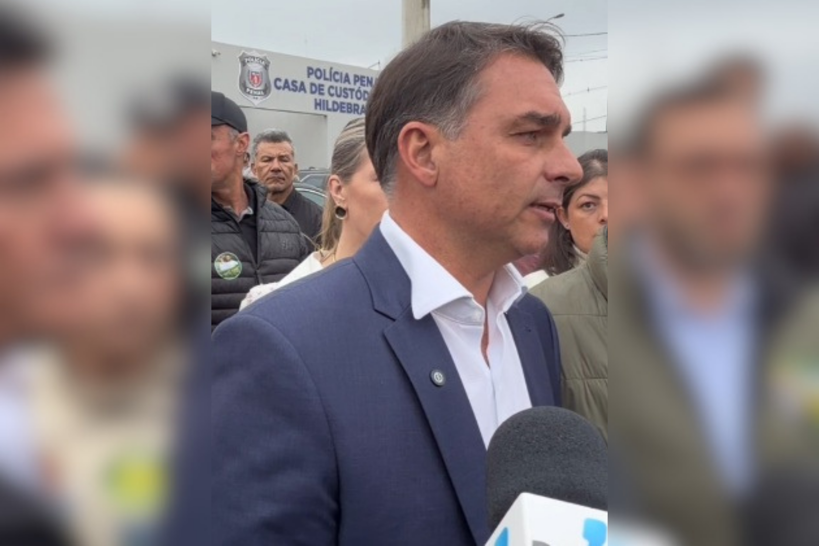 No Paraná, Flávio Bolsonaro diz que Alexandre de Moraes é 'laranja podre' dentro do STF
