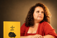 Autora de best-seller vira torcedora do Atlético por Gustavo Scarpa: 'Sou Galo'