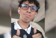 Adolescente de 16 anos é morto a facadas ao tentar defender amiga durante assalto no RJ