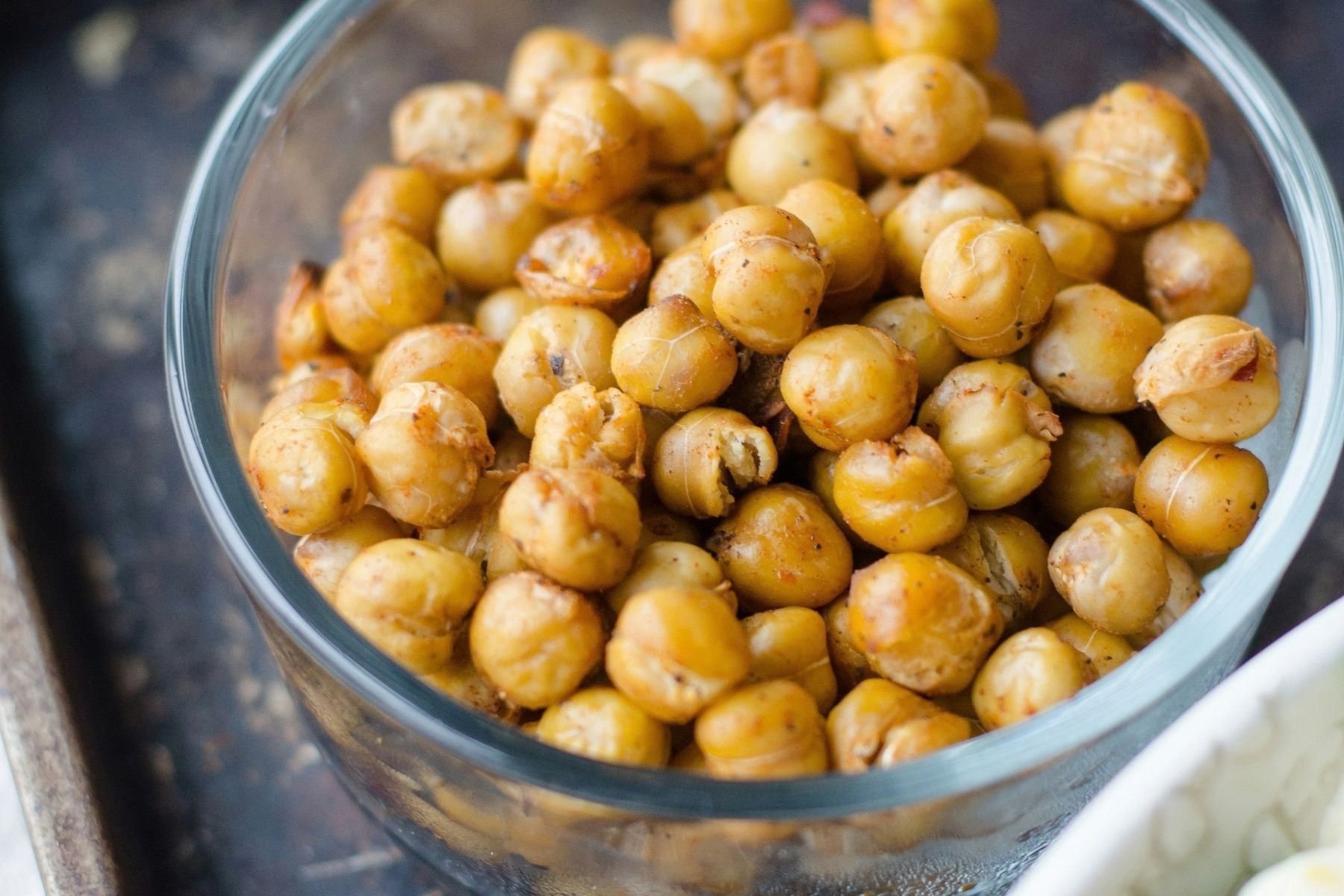 Grão-de-bico tem proteína e é versátil: veja 3 receitas leves para o jantar