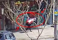 Homem furta ‘carro’ em loja de brinquedos na Savassi, em BH, e foge caminhando; veja vídeo
