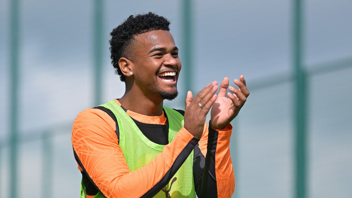Cria do Atlético brilha na Europa e sobe ao pódio entre jovens brasileiros no mundo
