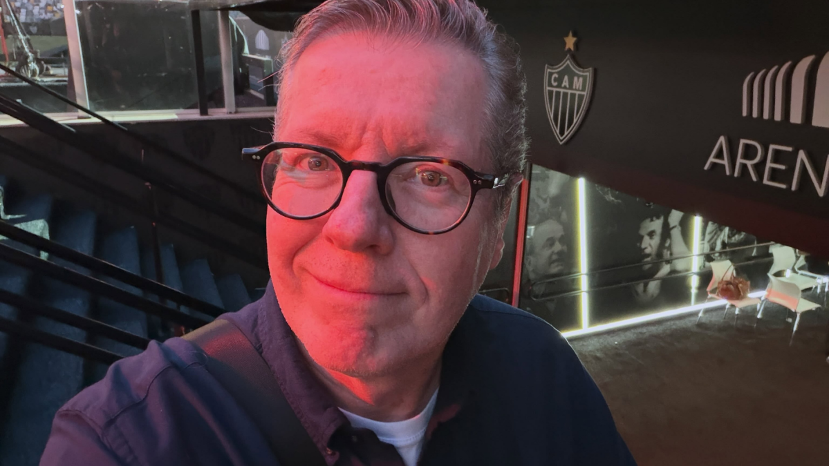 Apresentador de TV se rende ao estádio do Atlético: 'Um dia o Flamengo terá uma assim'