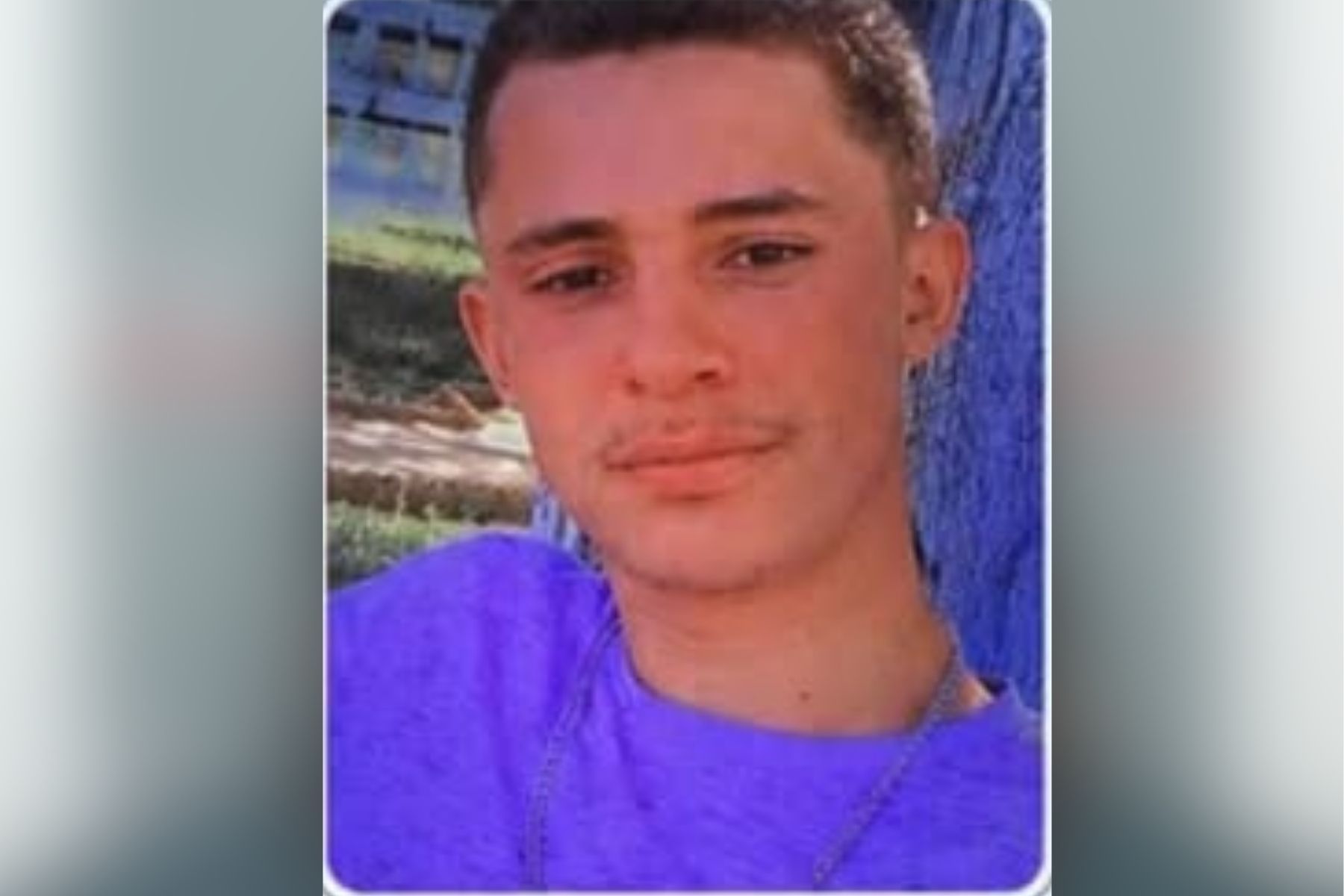Triplo homicídio: jovem é morto a tiros enquanto ensinava namorada a pilotar moto na Zona da Mata