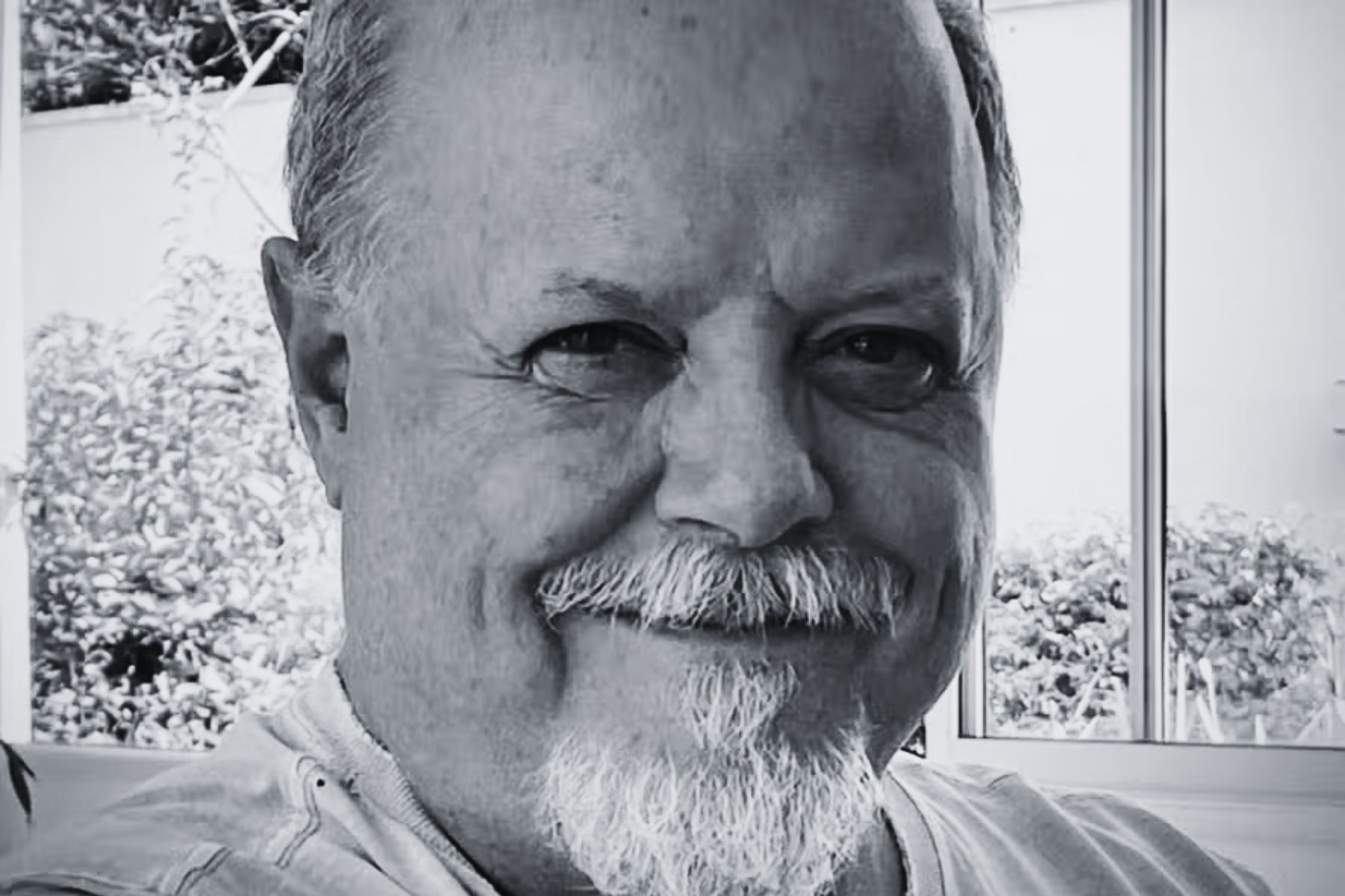 Ator Roney Facchini, de 'Rá-Tim-Bum', morre em São Paulo aos 73 anos