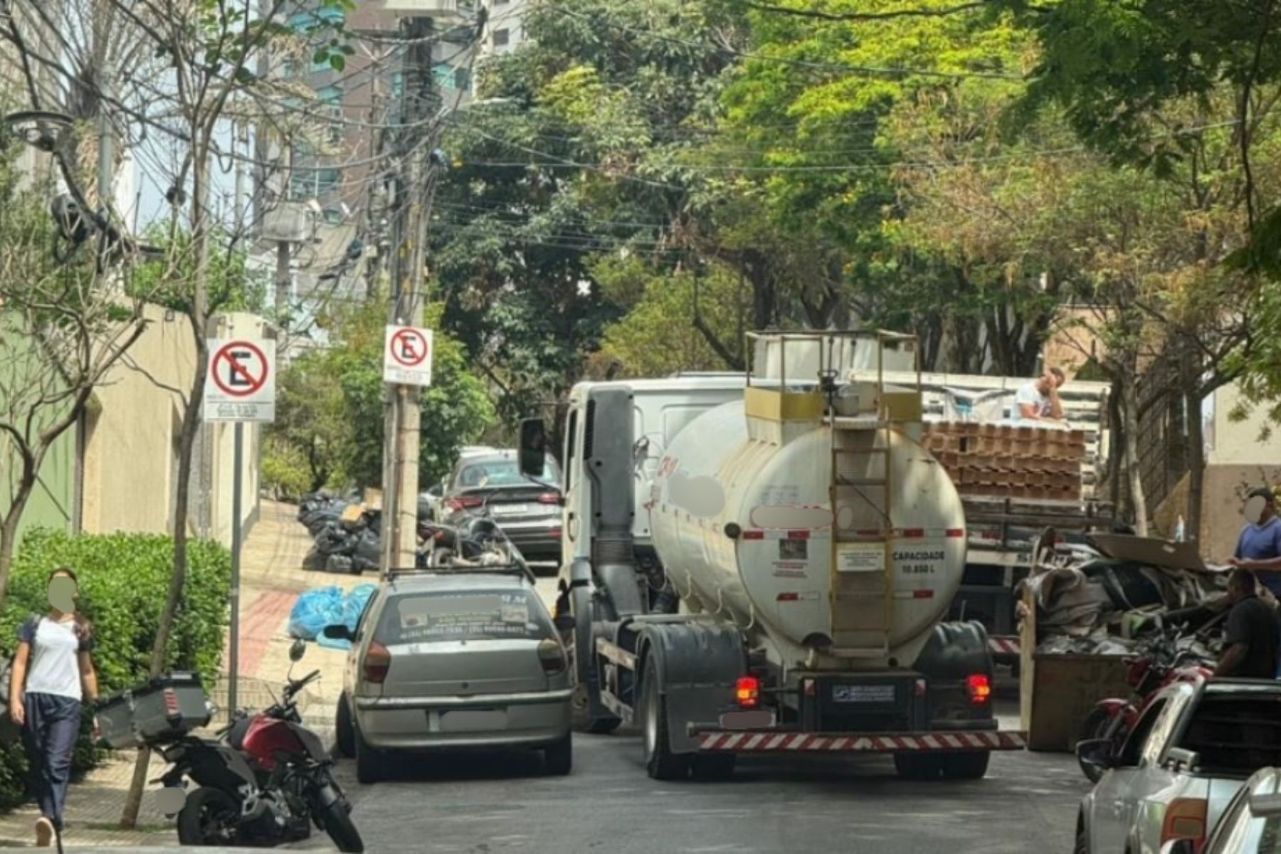 Falta de água na Região Oeste de BH faz preço do caminhão-pipa disparar