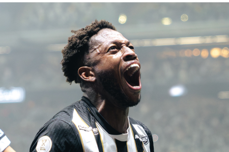Fred comemora gol pelo Atlético