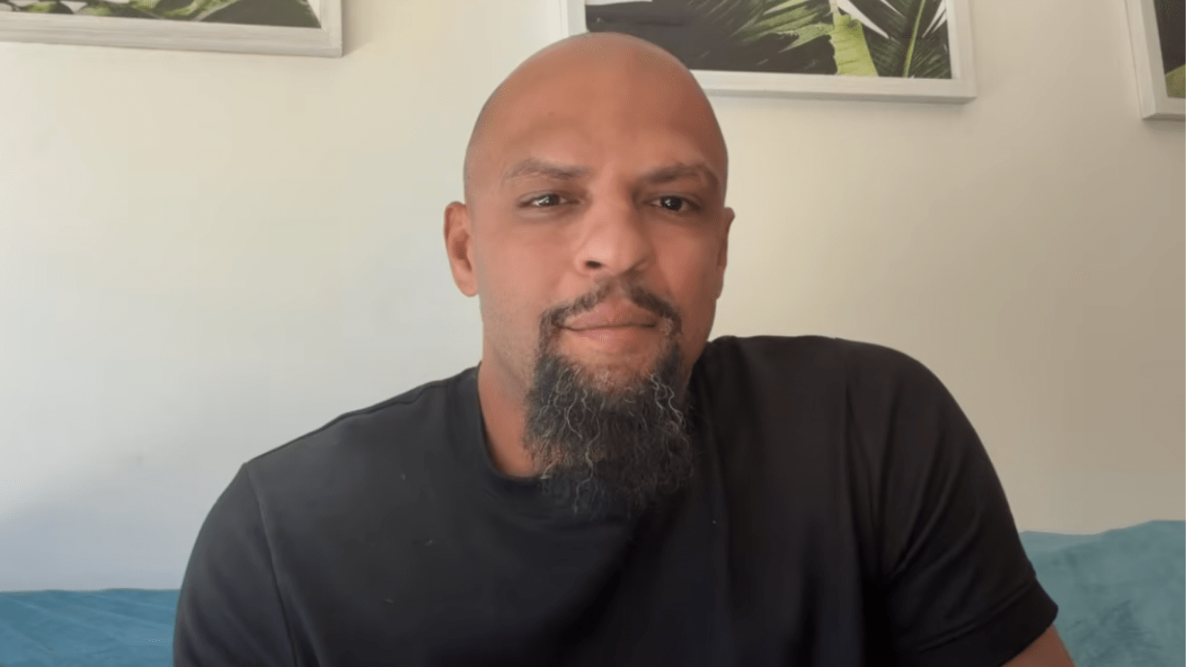Felipe Melo defende Neymar, mas critica fala a torcedores do Atlético: 'Não concordo'