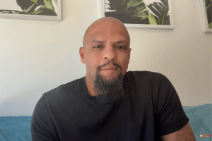 Felipe Melo defende Neymar, mas critica fala a torcedores do Atlético: 'Não concordo'