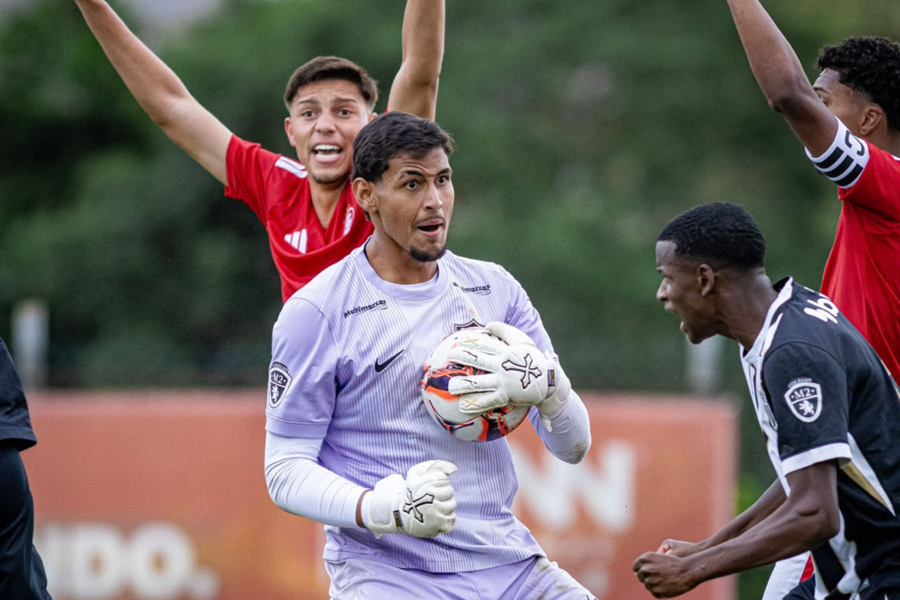 Joia de R$ 350 milhões do Atlético brilha no sub-17 e se inspira em Gabriel Delfim