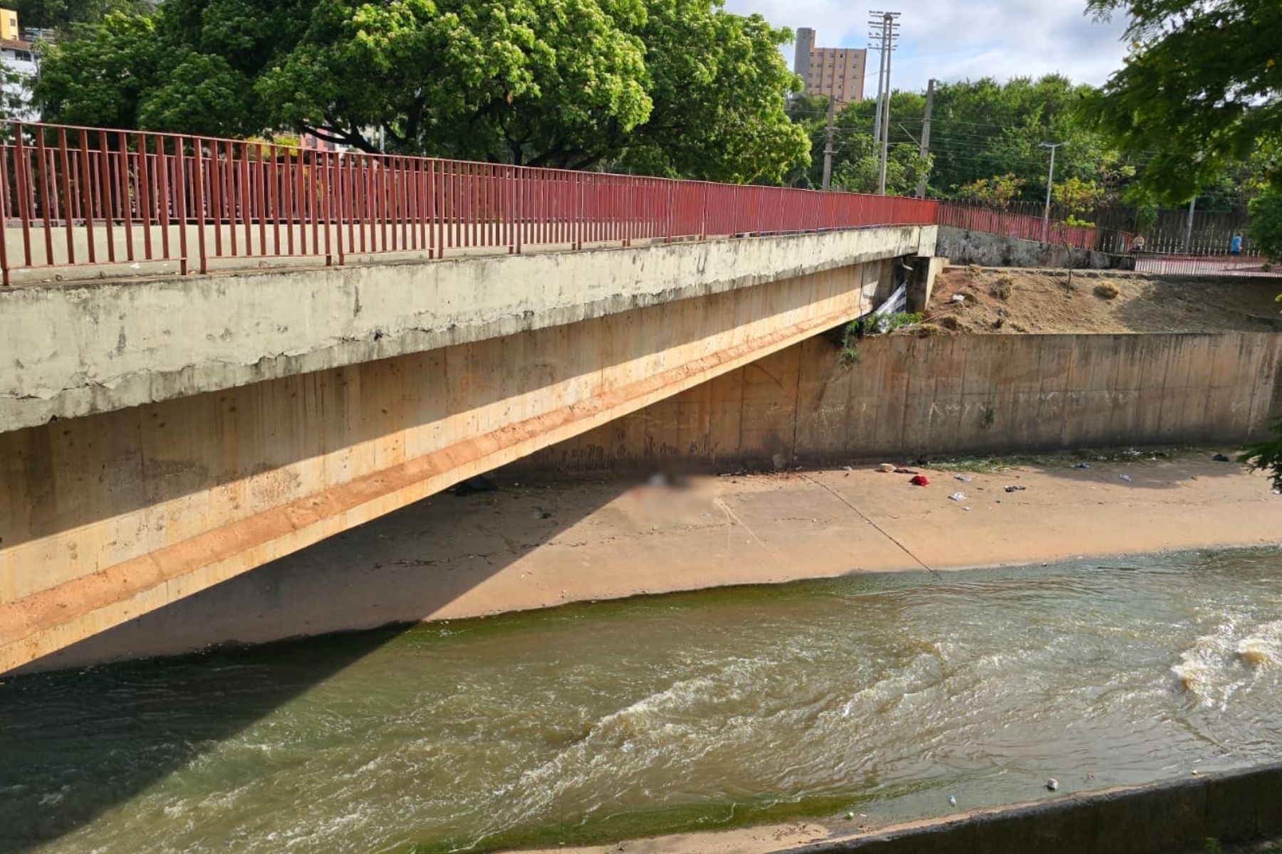 Corpo é encontrado no Ribeirão Arrudas, em BH