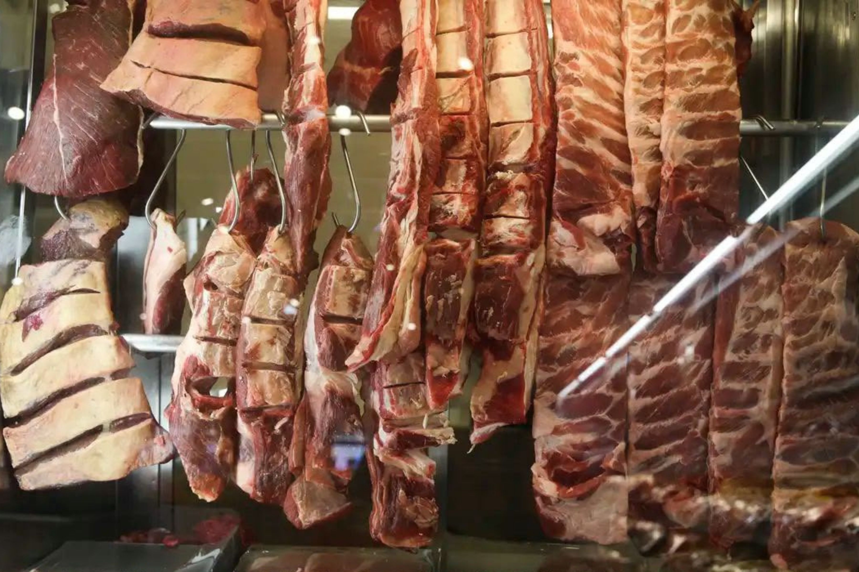 Bloqueio europeu preocupa cadeia de carnes em Minas; entidades questionam a medida