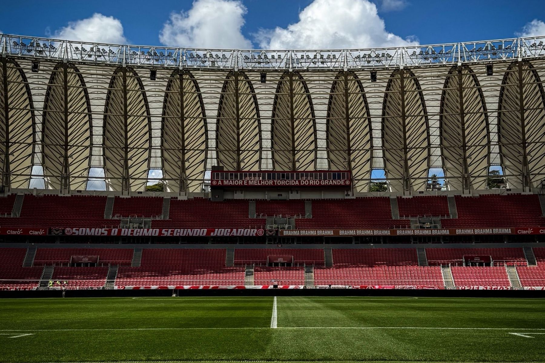 Internacional x Santos: escalações para duelo decisivo contra o Z4 do Brasileiro