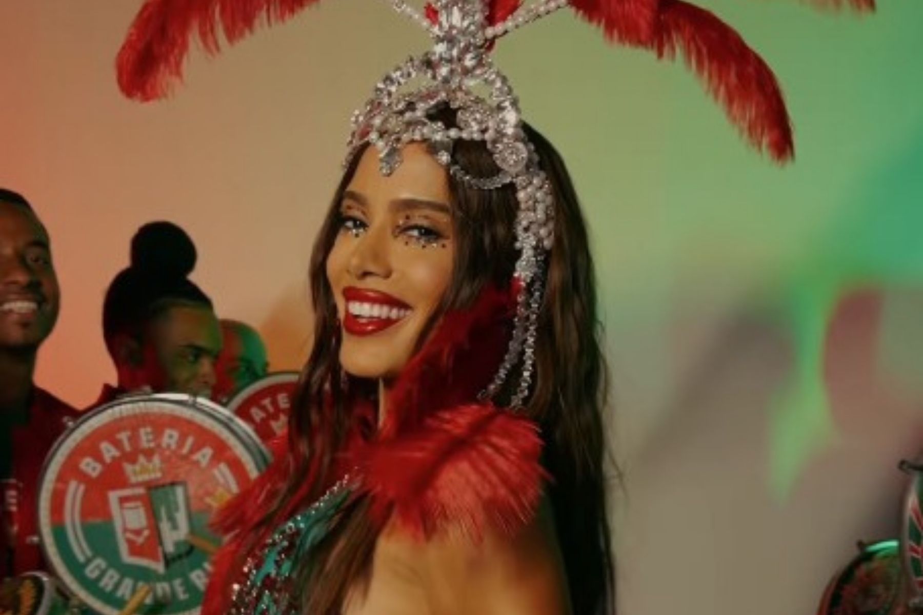 Anitta é confirmada como nova rainha de bateria da Grande Rio para o carnaval de 2027