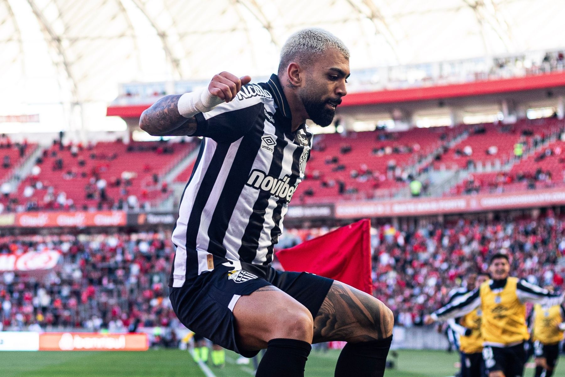 Gabigol ultrapassa ex-Atlético e Cruzeiro e vira maior carrasco de rival da Série A