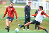 Athletico-PR tem retorno de titular para clássico com Coritiba; veja opções de Odair