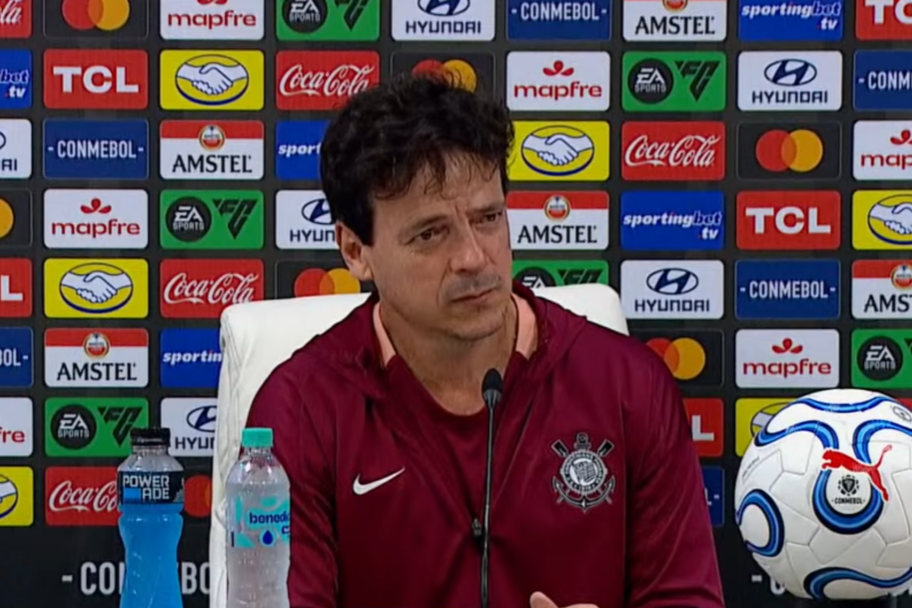 Diniz cita ex-Cruzeiro ao comentar sobre convocados do Corinthians: ‘Poderia estar’