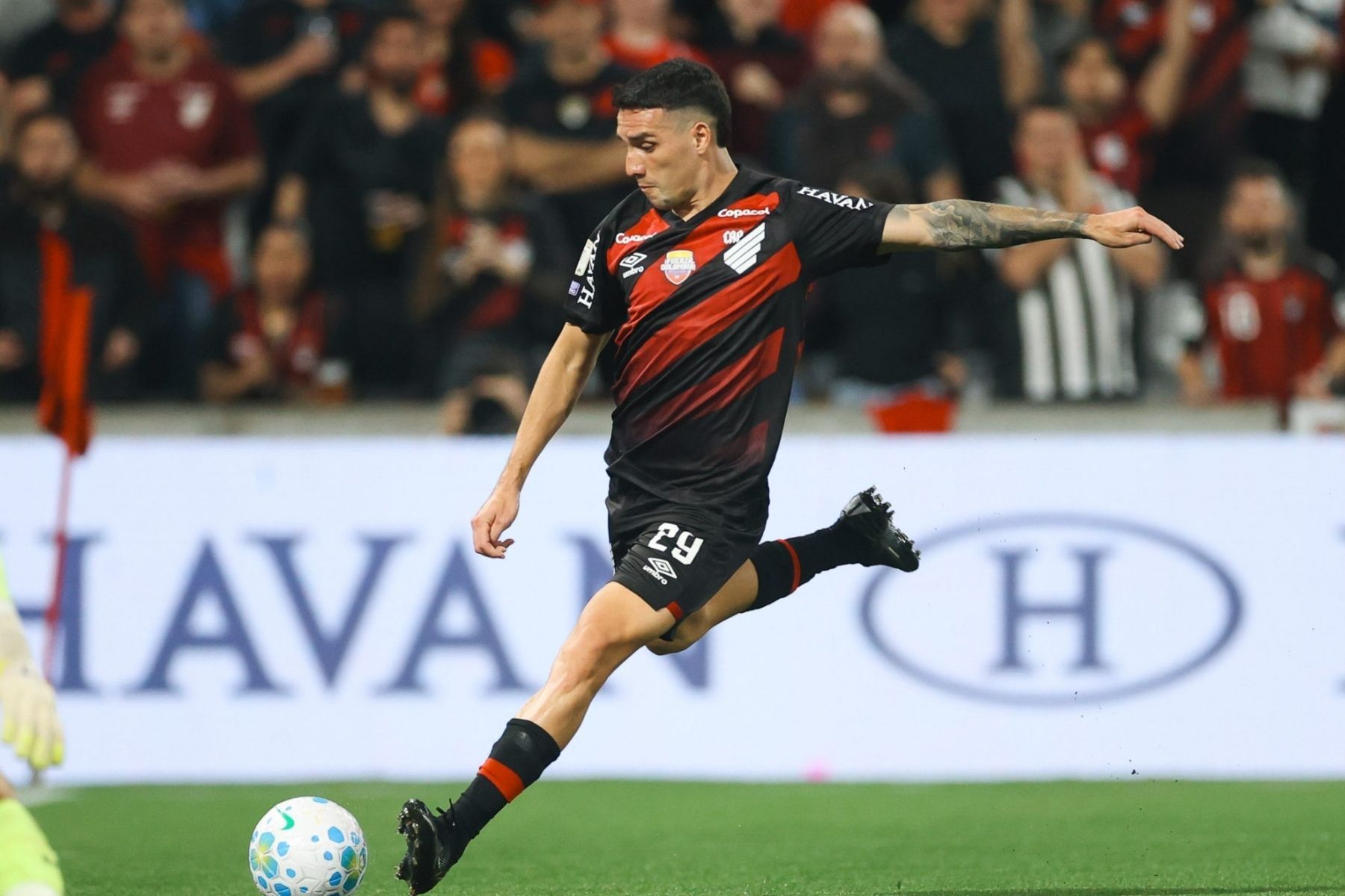 Athletico-PR confirma lesão de titular, que vira desfalque contra Bahia e Atlético