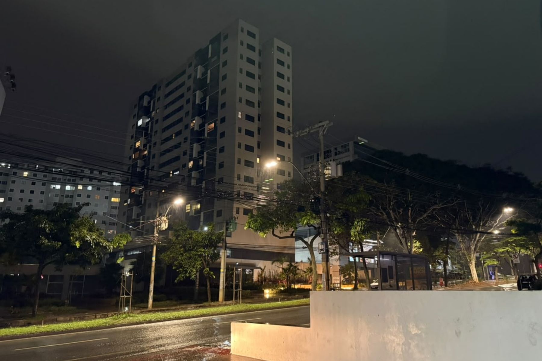 Chove em BH nesta terça-feira (15); capital está em alerta até quarta (16)