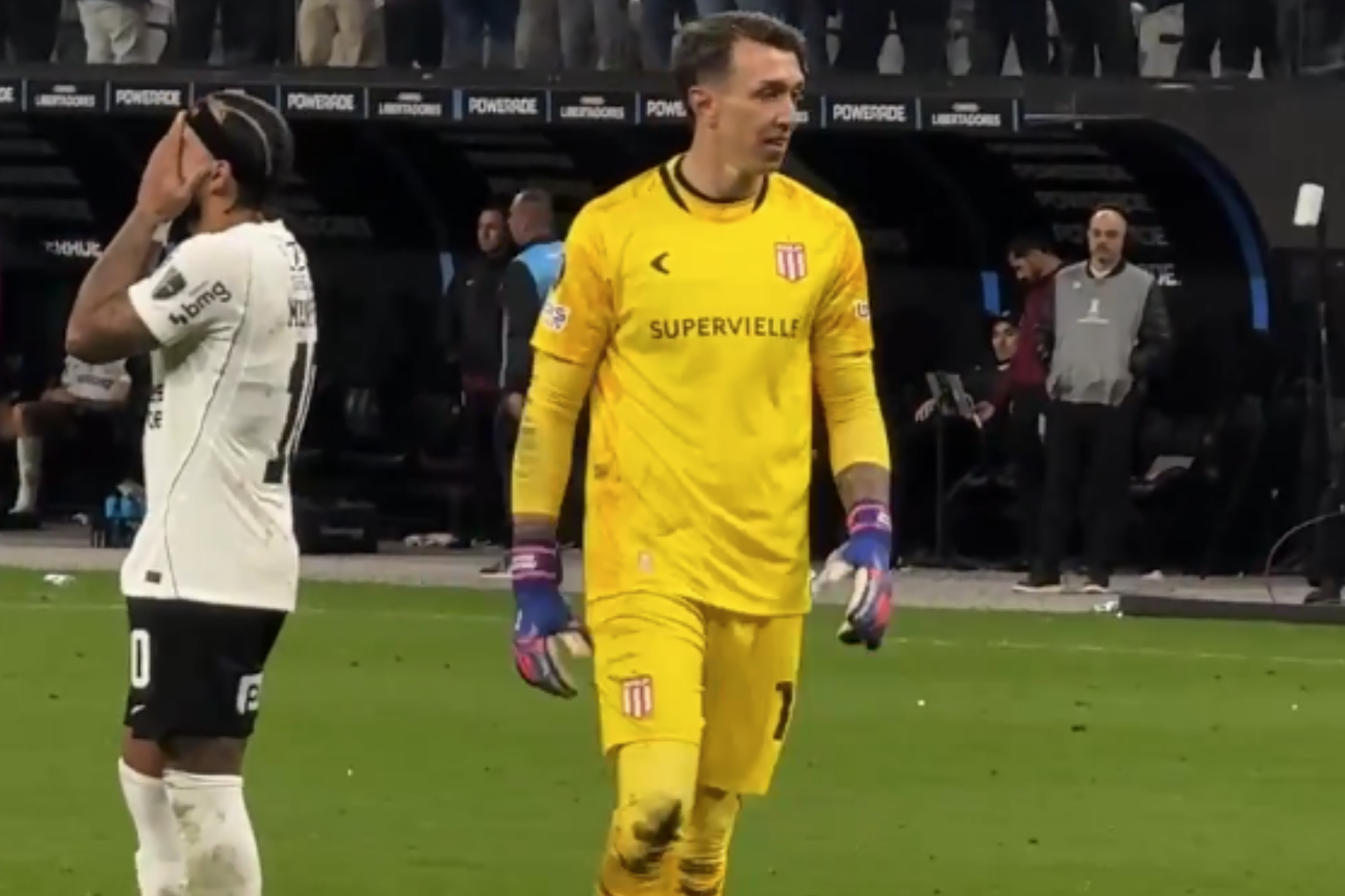 Diniz defende Memphis no Corinthians e revela: ‘Se sentindo a pior pessoa do mundo’