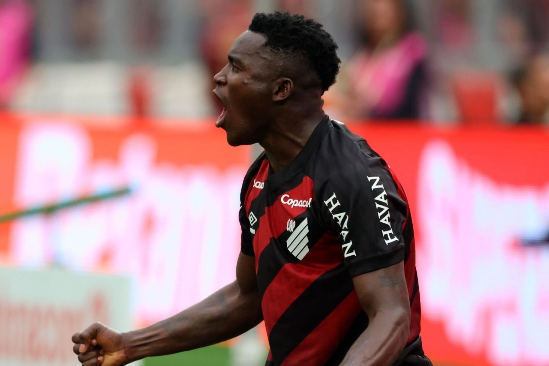 Athletico-PR tem um time inteiro de estrangeiros no elenco; veja lista